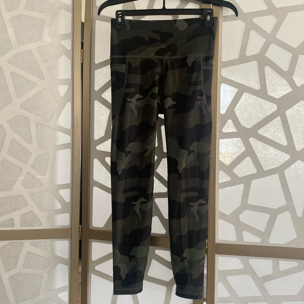 Old Navy active wear leggings 💚